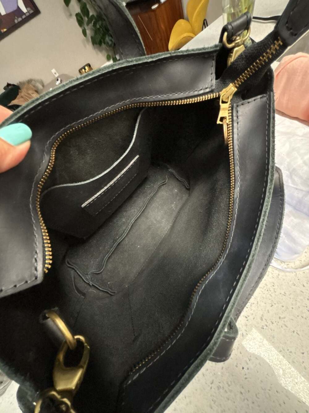 Black Leather Crossbody Tote Bag - Minimalist Everyday Style - Picture 12 of 13